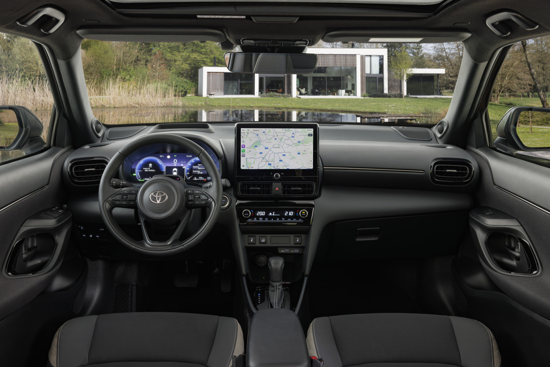 Toyota Yaris Cross 2026 interni
