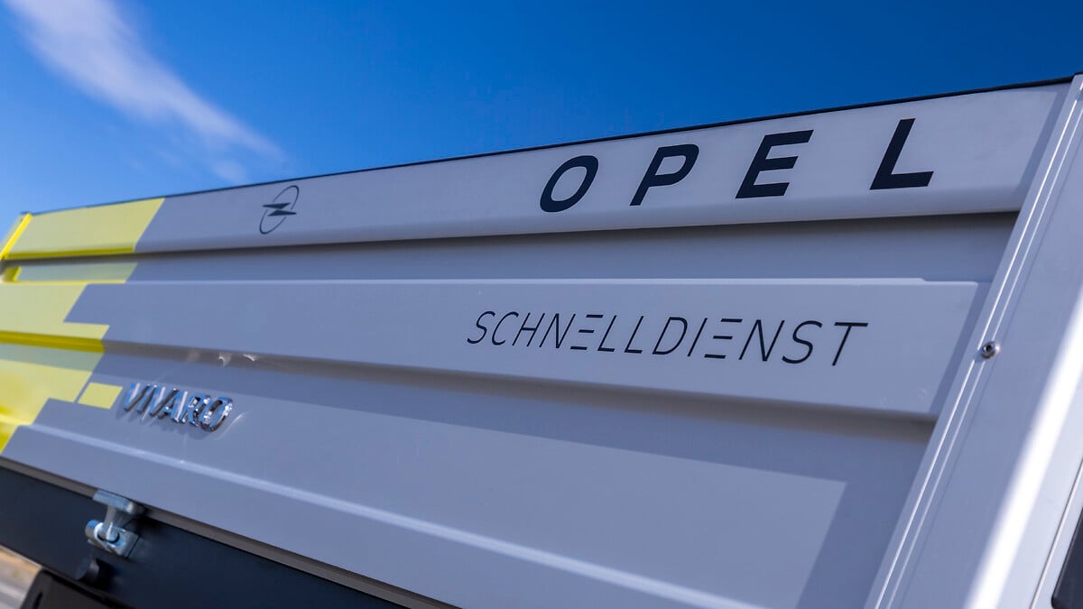 Opel Vivaro pianale: nuovo motore diesel 2,2 litri da 150 CV