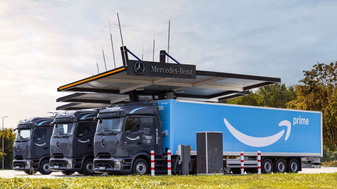 Amazon punta sui camion elettrici: oltre 50 Mercedes eActros 600 in Germania entro il 2026
