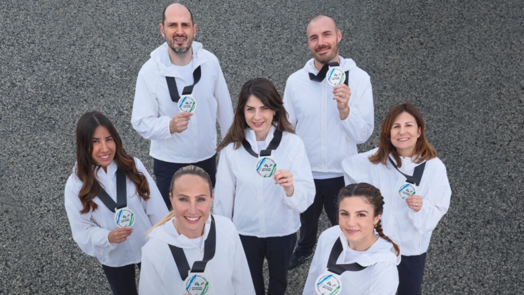 Autostrade per l’Italia, la nuova campagna con i dipendenti accanto alle campionesse Ambra Sabatini e Francesca Lollobrigida