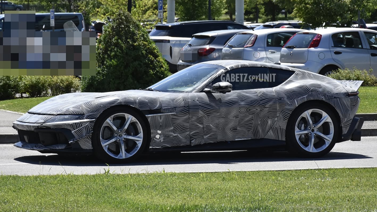 Ferrari 12Cilindri Versione Speciale: si avvicina il debutto