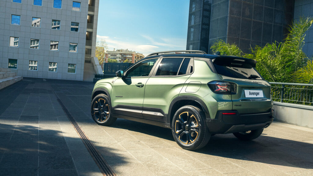Jeep Avenger 85th Anniversary: la nuova edizione speciale