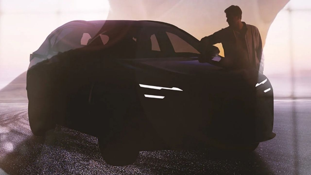 Nuova Lexus NX, il restyling 2027 anticipato dai teaser: cosa cambia