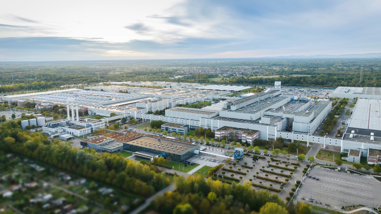 Mercedes: così cambia la fabbrica di Rastatt con la nuova GLA