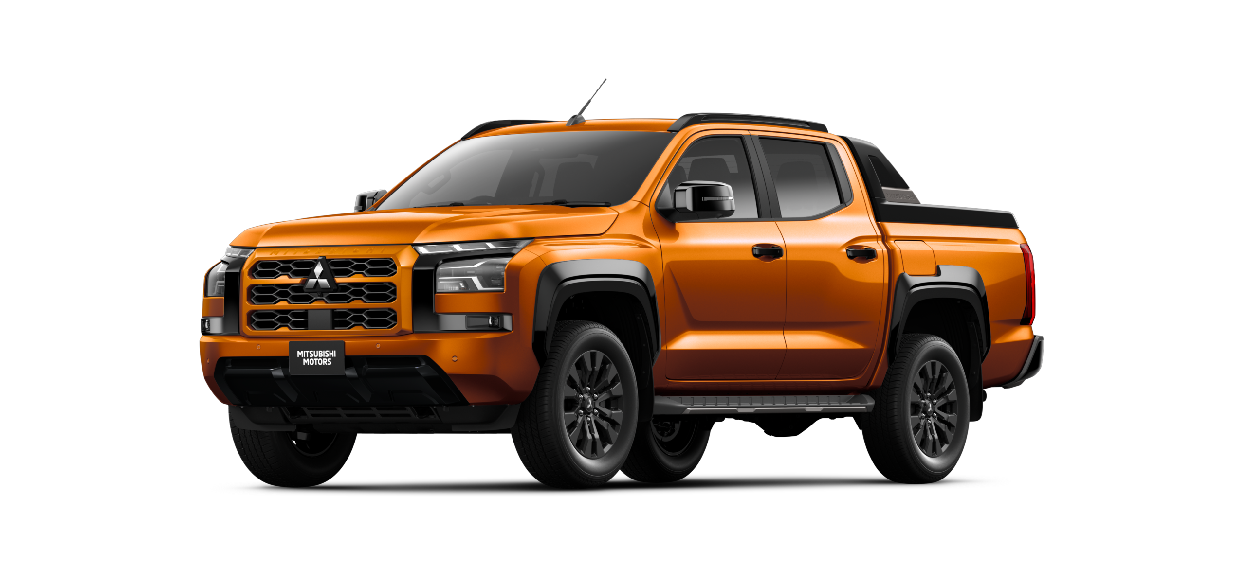 Mitsubishi L200 Barbarian in colorazione arancione