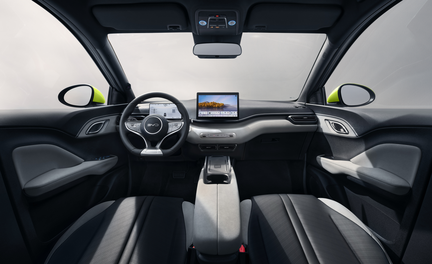 BYD Dolphin Surf 2026 interni e infotainment