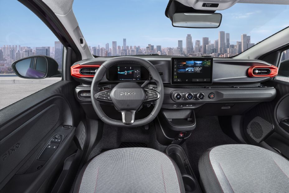 Nissan PIXO, interni e plancia