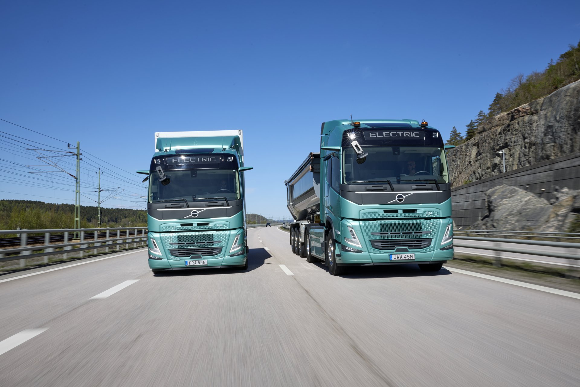 Volvo Trucks avvia la produzione in serie dei nuovi camion elettrici da 700 km