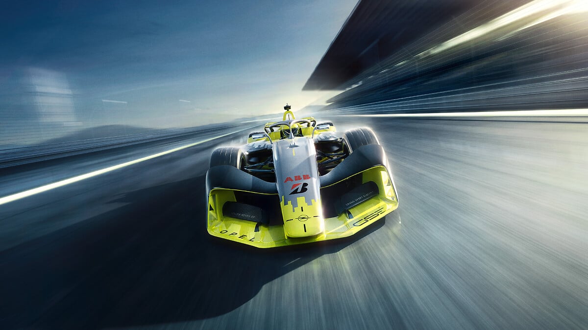 Opel GSE 27FE vista frontale in pista