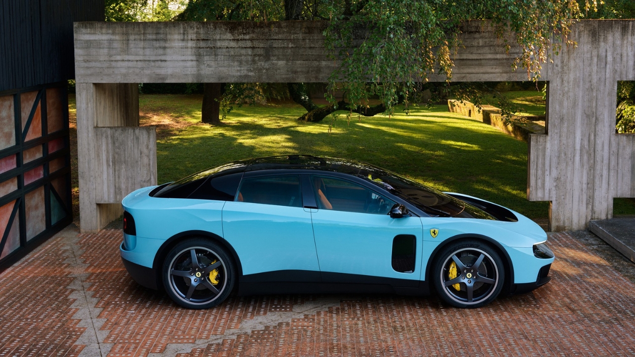 Ferrari Luce: tutto è nato da una conversazione con Jeff Bezos