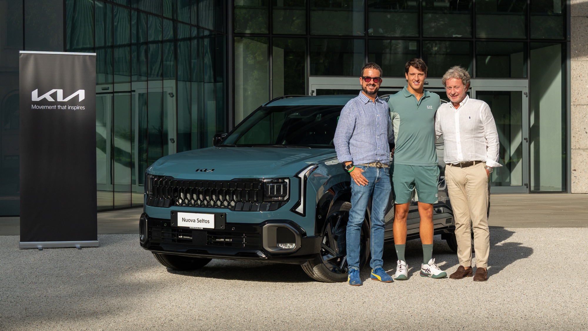 Nuova Kia Seltos per Luciano Darderi: ecco l'auto ufficiale del tennista italiano